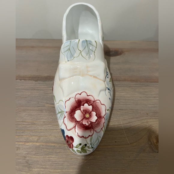 W.C.L.China porcelain slipper in perfect condition. - Picture 2 of 6